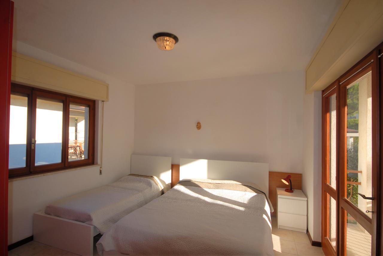 Villa Azalea Lignano Sabbiadoro Bagian luar foto