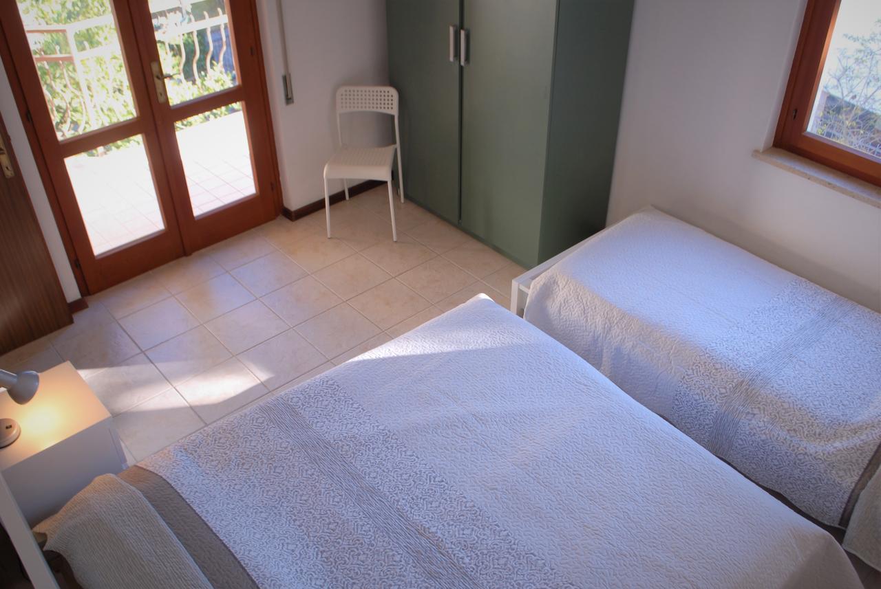Villa Azalea Lignano Sabbiadoro Bagian luar foto